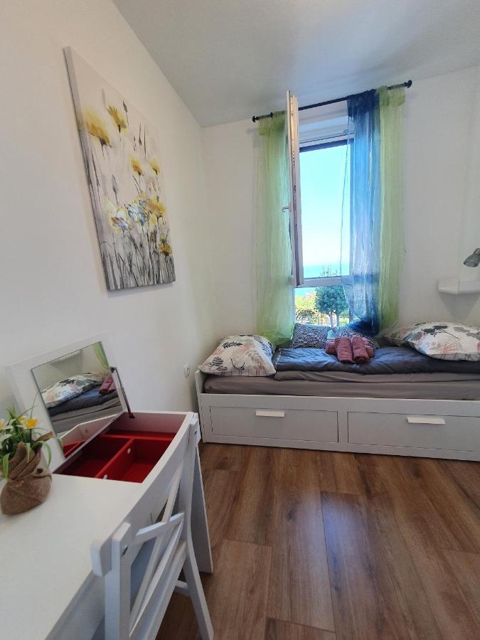 Studio Apartman Fredi Apartment Opatija Bagian luar foto