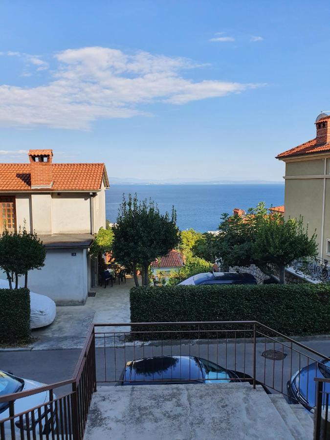 Studio Apartman Fredi Apartment Opatija Bagian luar foto